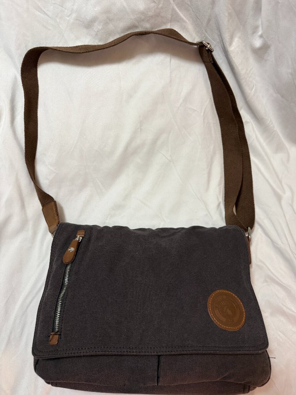 Augur Canvas Messenger Bag - Picture 2 of 7